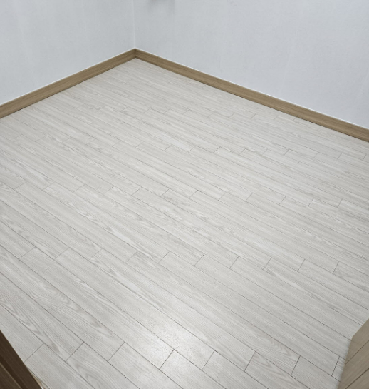 마루 코팅 시공 후